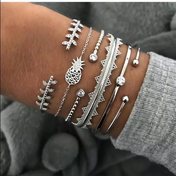 ๐๐HP๐๐Boho silver bracelets - Picture 2 of 3